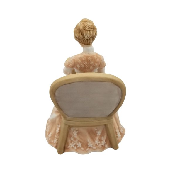 Vintage 1981 Enesco Treasured Memories A Mothers Love Figurine Mother and Child - Picture 3 of 8